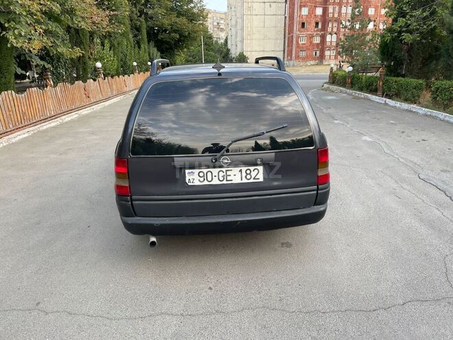 Opel Astra 1993, 150,000 km - 2.0 л - Gəncə