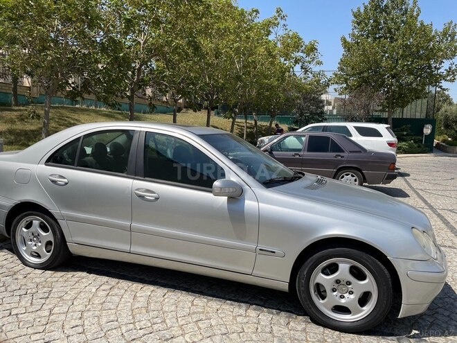 Mercedes C 180 2001, 291,000 km - 2.0 l - Bakı
