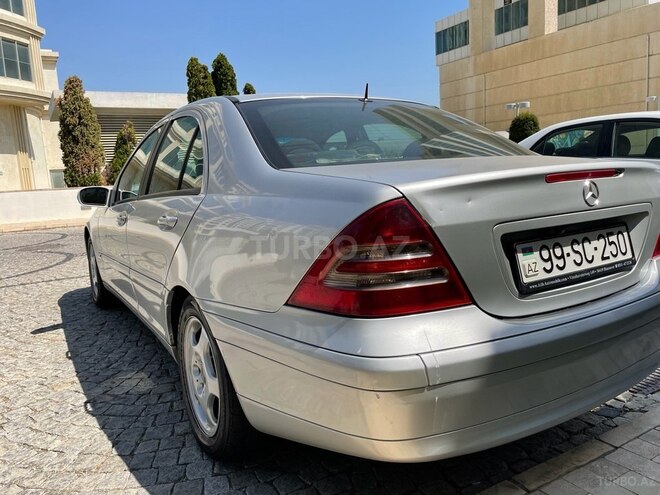 Mercedes C 180 2001, 291,000 km - 2.0 l - Bakı