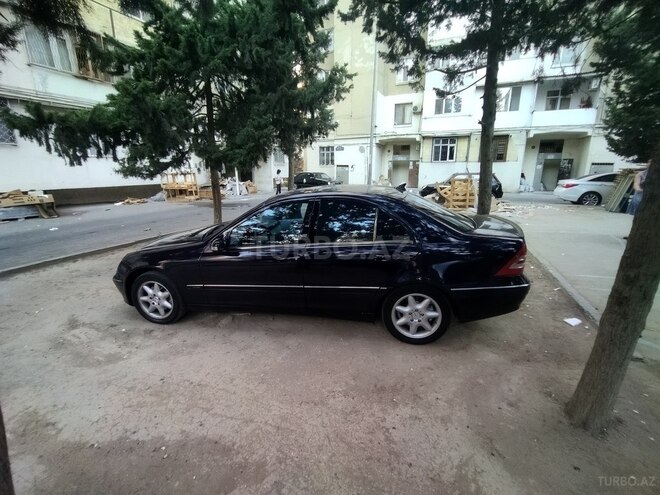 Mercedes C 240 2002, 227,000 km - 2.4 l - Bakı