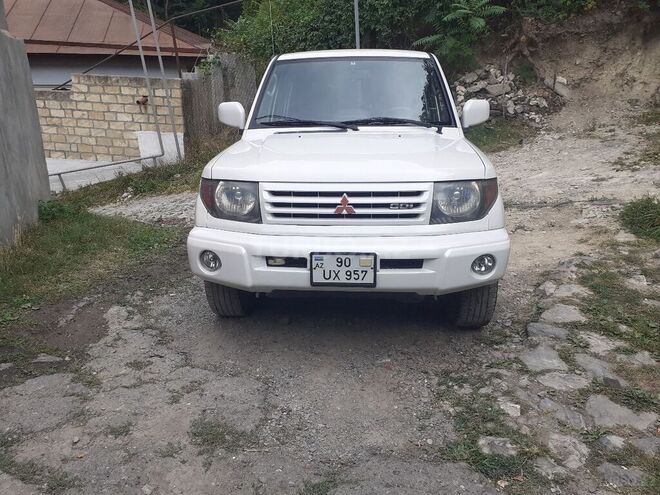 Mitsubishi Pajero io 1999, 237,180 km - 1.8 л - Şəki