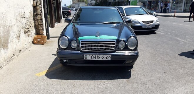 Mercedes E 200 1997, 285,000 km - 2.0 l - Bakı