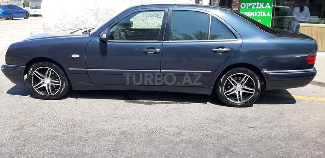 Mercedes E 200 1997, 285,000 km - 2.0 l - Bakı