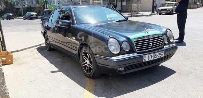 Mercedes E 200 1997, 285,000 km - 2.0 l - Bakı