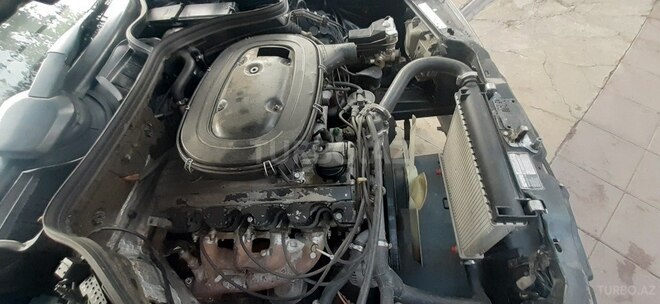 Mercedes E 200 1989, 220,000 km - 2.0 л - Sabirabad