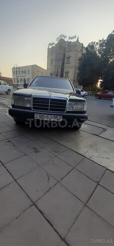 Mercedes E 200 1989, 220,000 km - 2.0 л - Sabirabad