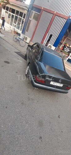 Mercedes E 200 1989, 220,000 km - 2.0 л - Sabirabad