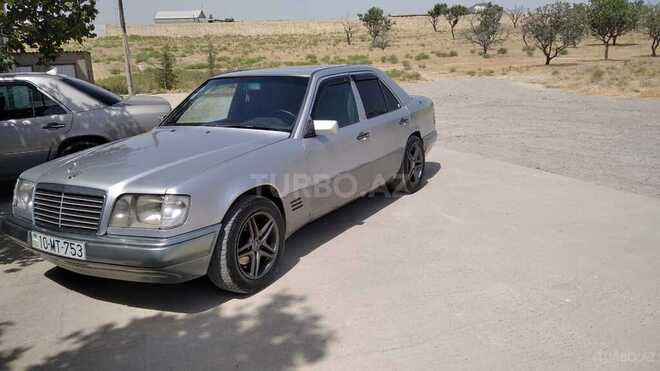 Mercedes E 220 1995, 350,000 km - 2.2 л - Bakı