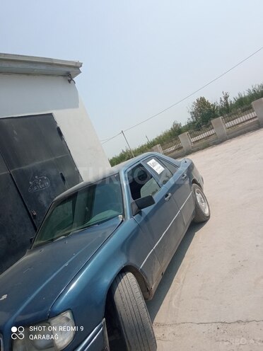 Mercedes E 200 1989, 392,182 km - 2.0 л - Sabirabad