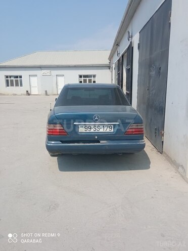 Mercedes E 200 1989, 392,182 km - 2.0 л - Sabirabad