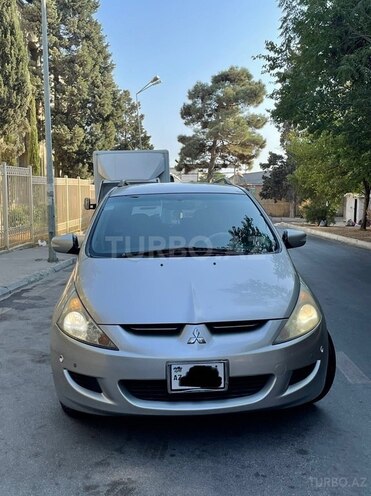 Mitsubishi Grandis 2003, 237,000 km - 2.4 l - Bakı