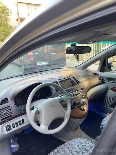 Mitsubishi Grandis 2003, 237,000 km - 2.4 l - Bakı