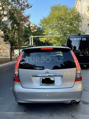 Mitsubishi Grandis 2003, 237,000 km - 2.4 l - Bakı