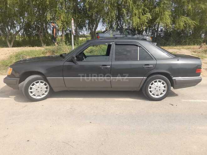 Mercedes E 200 1995, 389,700 km - 2.0 л - Bakı