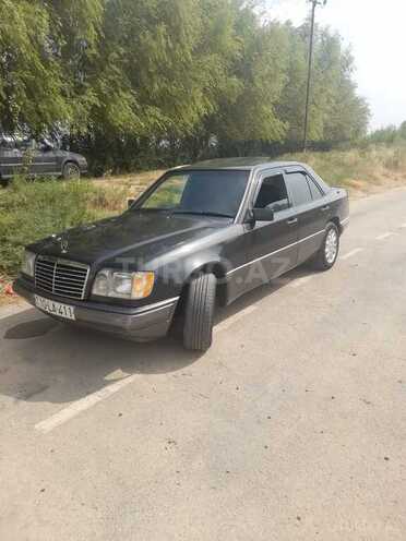 Mercedes E 200 1995, 389,700 km - 2.0 л - Bakı
