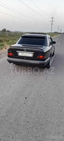 Mercedes E 200 1995, 389,700 km - 2.0 л - Bakı