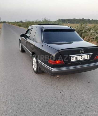 Mercedes E 200 1995, 389,700 km - 2.0 л - Bakı