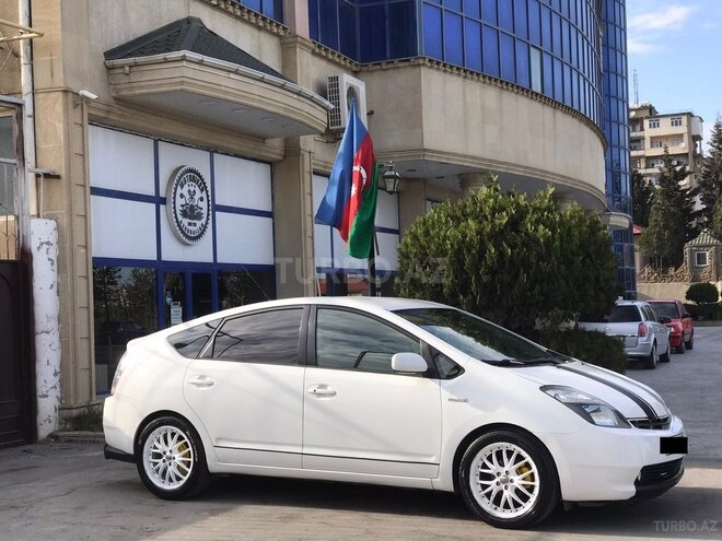 Toyota Prius 2008, 107,000 km - 1.5 л - Bakı