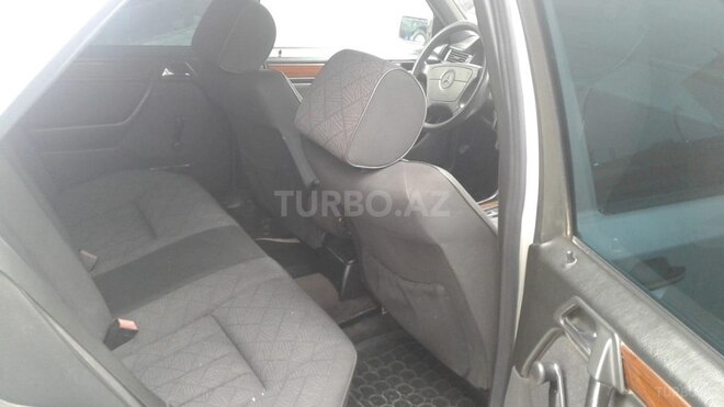 Mercedes E 220 1994, 370,000 km - 2.2 l - Bakı