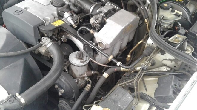 Mercedes E 220 1994, 370,000 km - 2.2 l - Bakı
