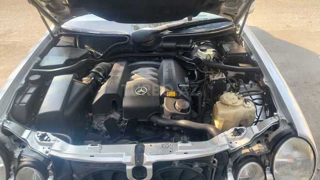 Mercedes E 320 1997, 421,000 km - 3.2 l - Bakı