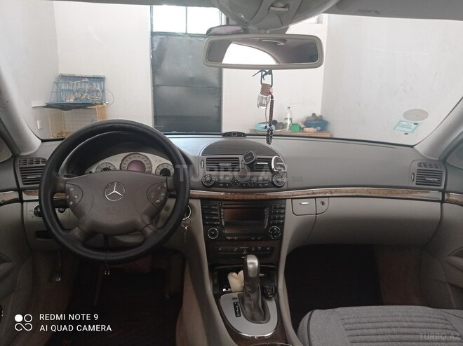 Mercedes E 240 2004, 253,000 km - 2.6 l - Bakı
