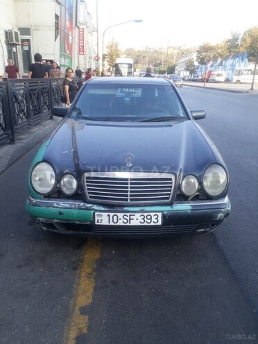 Mercedes E 230 1997, 448,000 km - 2.3 л - Bakı