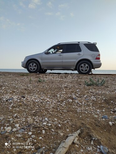 Mercedes ML 320 2002, 256,600 km - 3.2 l - Bakı