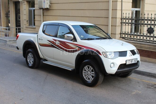 Mitsubishi L200 2008, 167,000 km - 3.5 l - Bakı