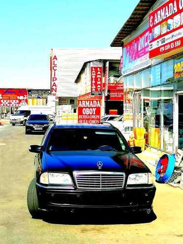 Mercedes C 220 2000, 299,000 km - 2.2 l - Bakı