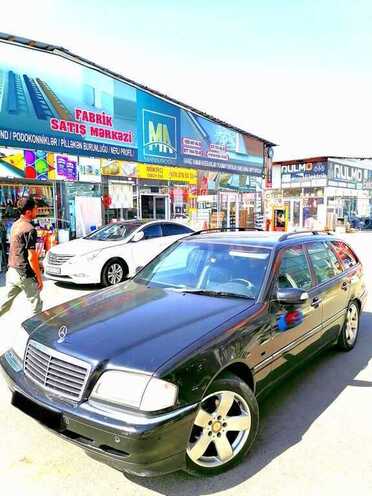 Mercedes C 220 2000, 299,000 km - 2.2 l - Bakı