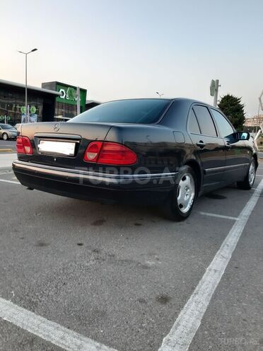 Mercedes E 200 1998, 382,000 km - 2.0 l - Bakı