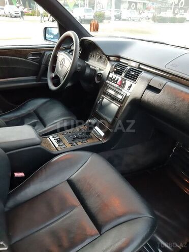 Mercedes E 200 1998, 382,000 km - 2.0 l - Bakı