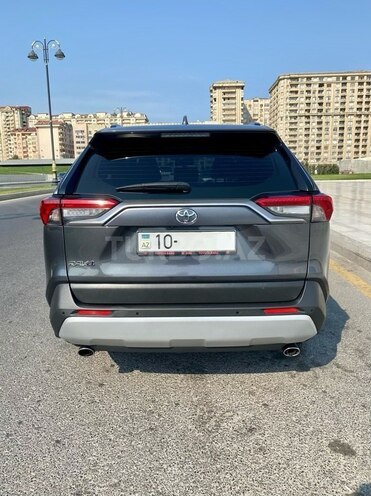 Toyota RAV4 2019, 99,888 km - 2.0 л - Bakı