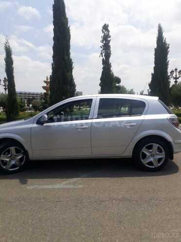 Opel Astra 2010, 154,000 km - 1.4 l - Gəncə