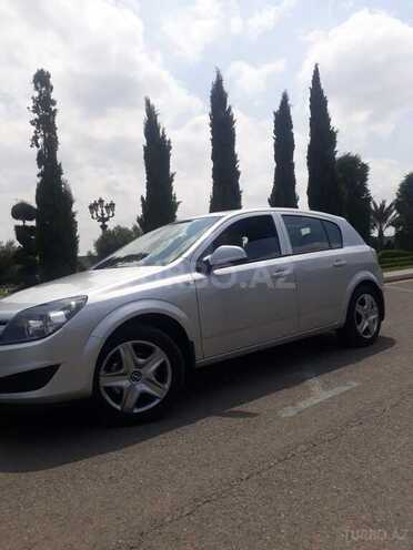 Opel Astra 2010, 154,000 km - 1.4 l - Gəncə