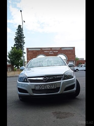 Opel Astra 2010, 154,000 km - 1.4 l - Gəncə