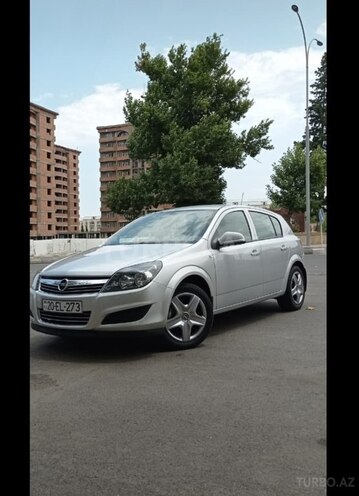 Opel Astra 2010, 154,000 km - 1.4 l - Gəncə