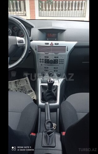 Opel Astra 2010, 154,000 km - 1.4 l - Gəncə