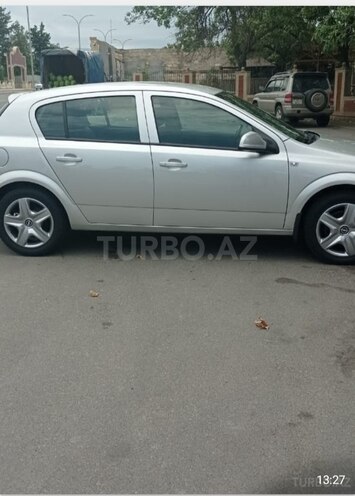Opel Astra 2010, 154,000 km - 1.4 l - Gəncə