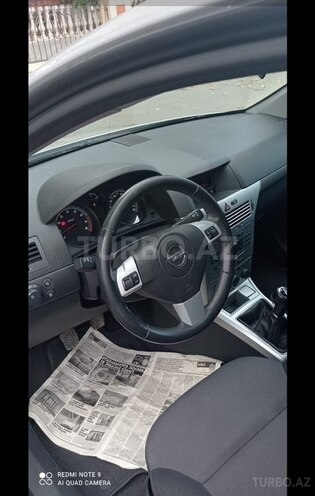 Opel Astra 2010, 154,000 km - 1.4 l - Gəncə