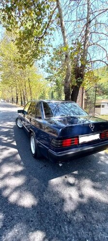 Mercedes 190 1990, 290,000 km - 2.0 l - Şəki