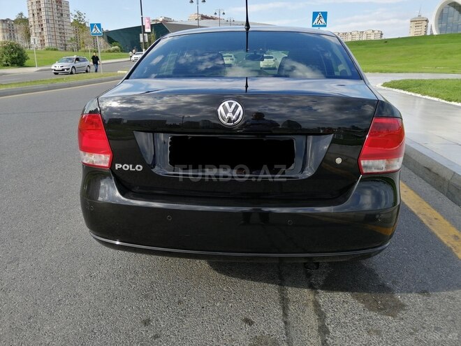 Volkswagen Polo 2013, 95,700 km - 1.6 l - Bakı