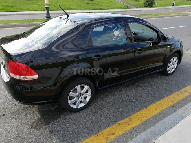 Volkswagen Polo 2013, 95,700 km - 1.6 l - Bakı