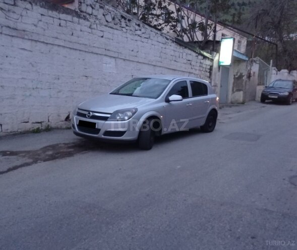 Opel Astra 2006, 215,000 km - 1.4 l - Bakı