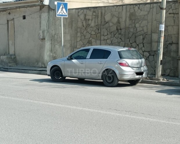 Opel Astra 2006, 215,000 km - 1.4 l - Bakı