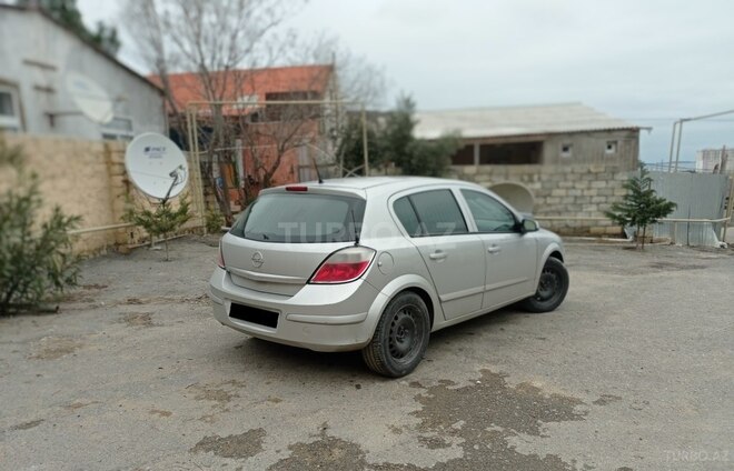 Opel Astra 2006, 215,000 km - 1.4 l - Bakı