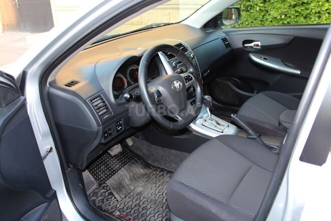 Toyota Corolla 2010, 210,000 km - 1.6 l - Bakı