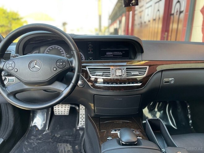 Mercedes S 350 2011, 125,000 km - 3.5 l - Sabirabad