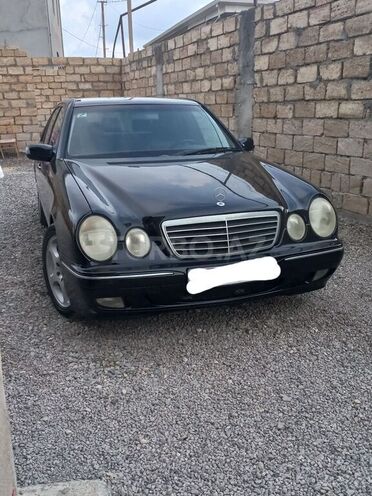 Mercedes E 240 2000, 255,000 km - 2.4 л - Sumqayıt